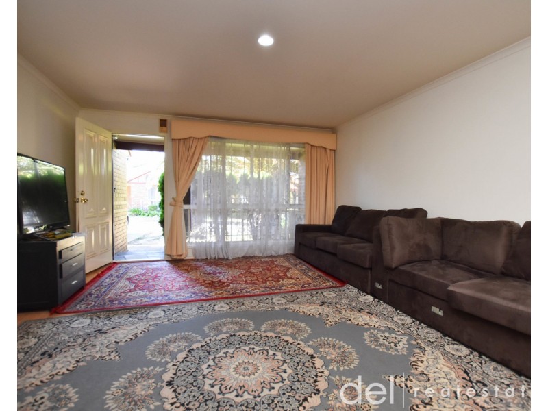 14/8 Monteith Crescent, Endeavour Hills VIC 3802