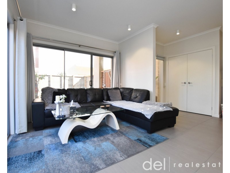 4 Hinterland Close, Lynbrook VIC 3975