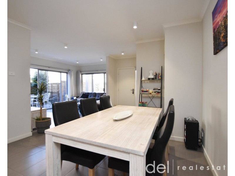 4 Hinterland Close, Lynbrook VIC 3975