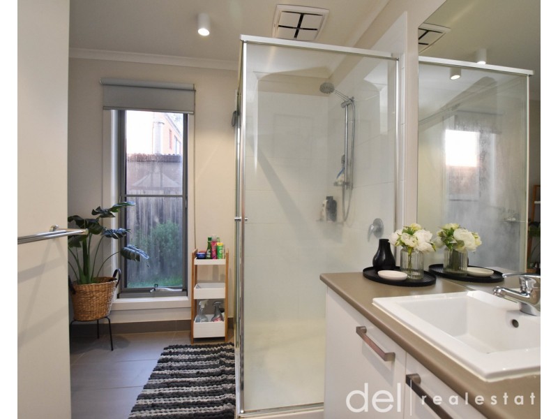 4 Hinterland Close, Lynbrook VIC 3975