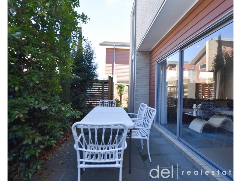 4 Hinterland Close, Lynbrook VIC 3975