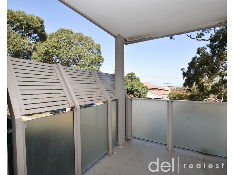 11/12 Close Avenue, Dandenong VIC 3175