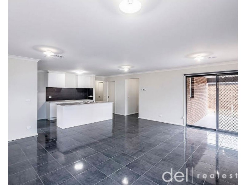 6 Gathering Street, Clyde VIC 3978