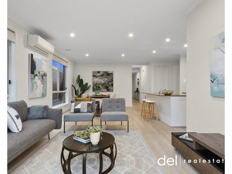 12 Scorchin Drive, Cranbourne South VIC 3977