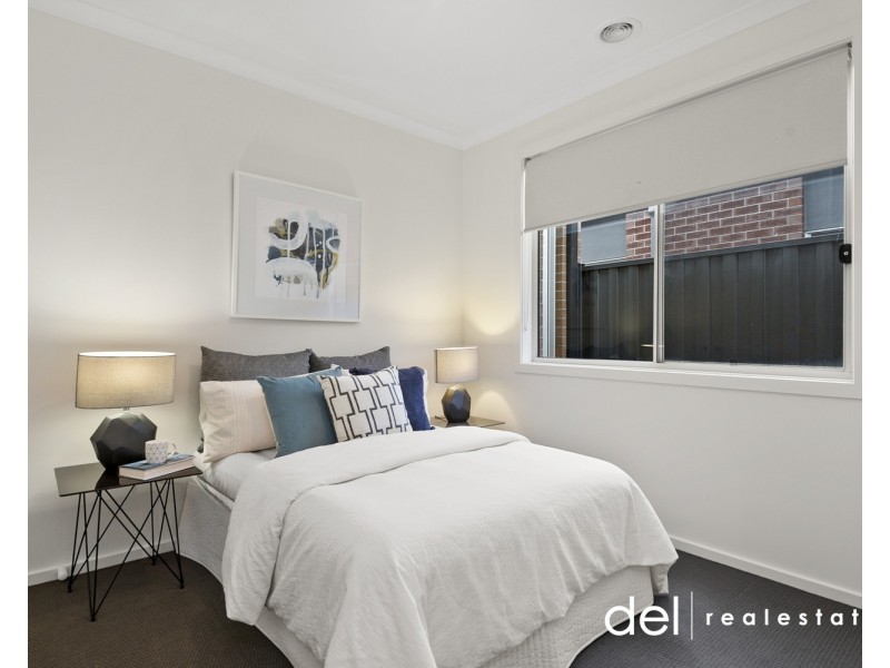 12 Scorchin Drive, Cranbourne South VIC 3977