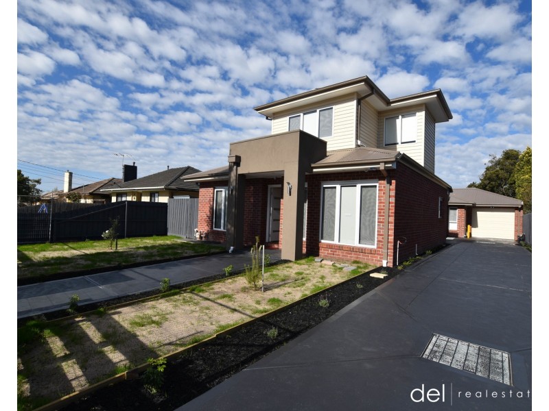 1/16  Hughes Crescent, Dandenong North VIC 3175