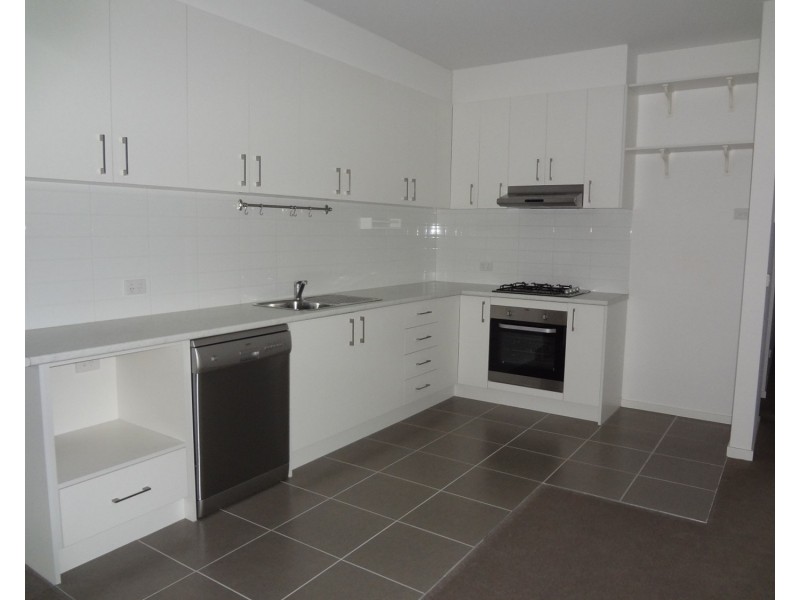 14/3-5 Hutton Street, Dandenong VIC 3175