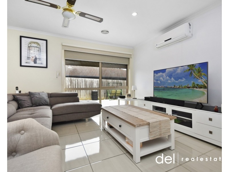 80 Warana Drive, Hampton Park VIC 3976