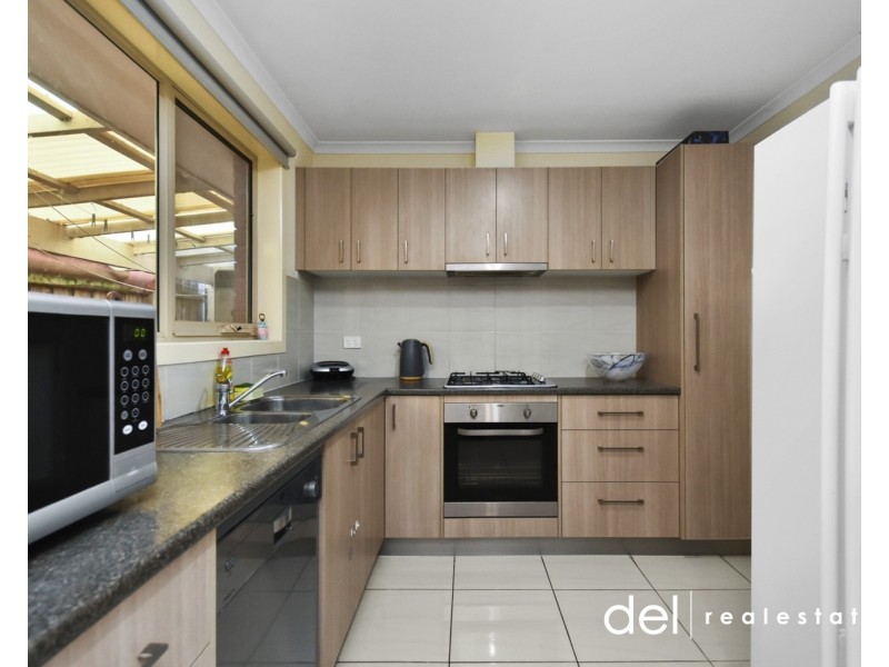 80 Warana Drive, Hampton Park VIC 3976