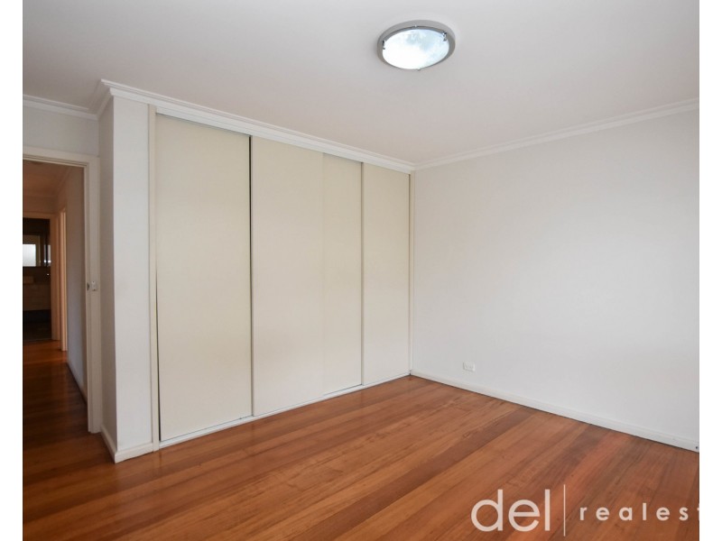 12 Shalimar Crescent, Dandenong North VIC 3175