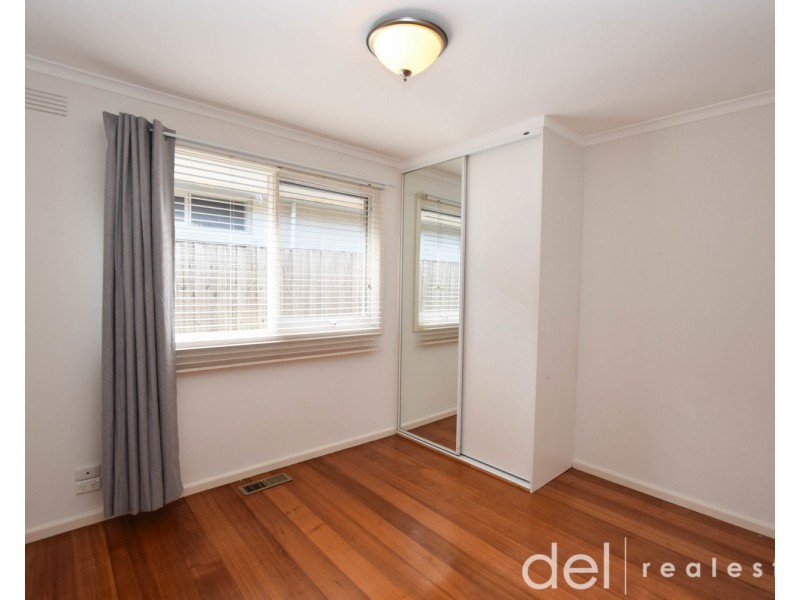 12 Shalimar Crescent, Dandenong North VIC 3175