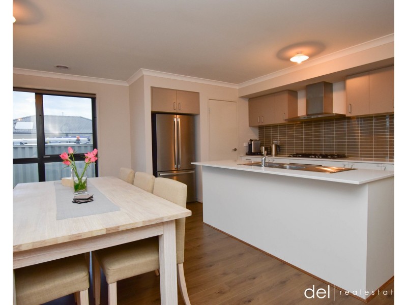 19 Brittle Gum Road, Cranbourne East VIC 3977