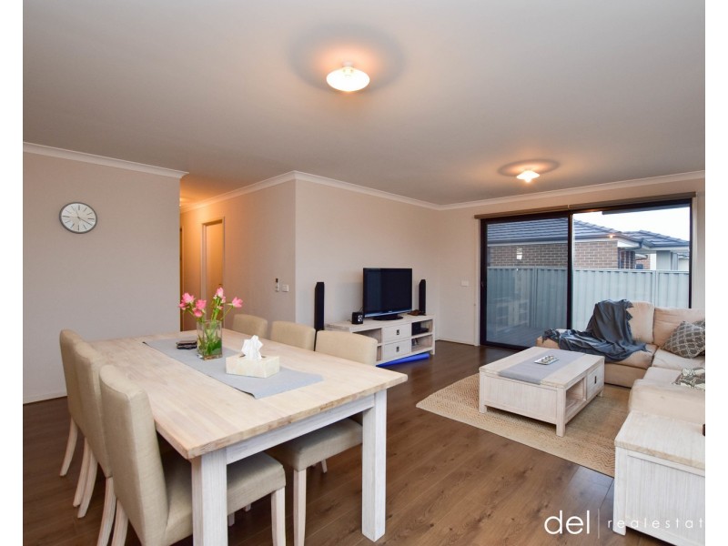 19 Brittle Gum Road, Cranbourne East VIC 3977