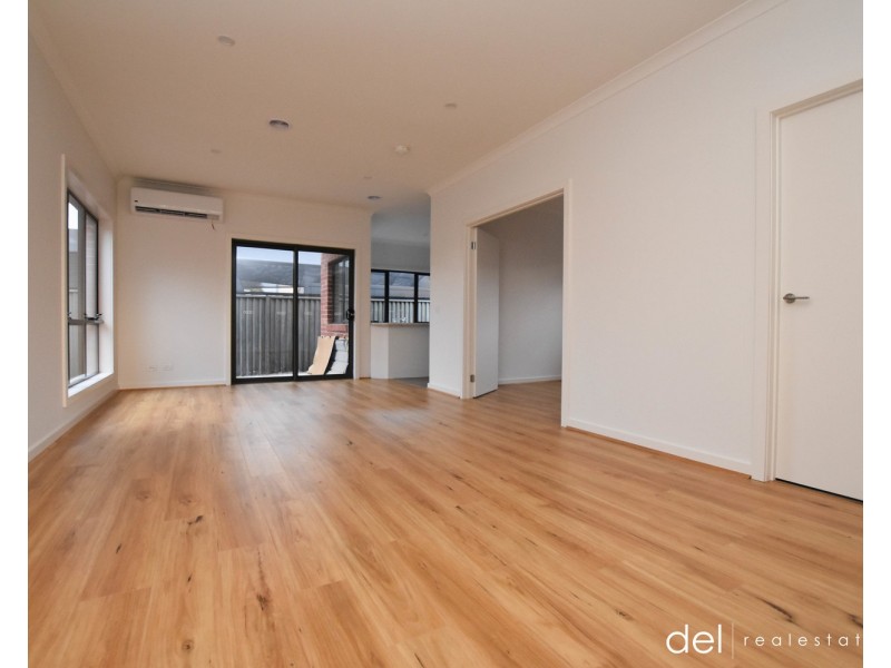 24 Campbell Drive, Hampton Park VIC 3976