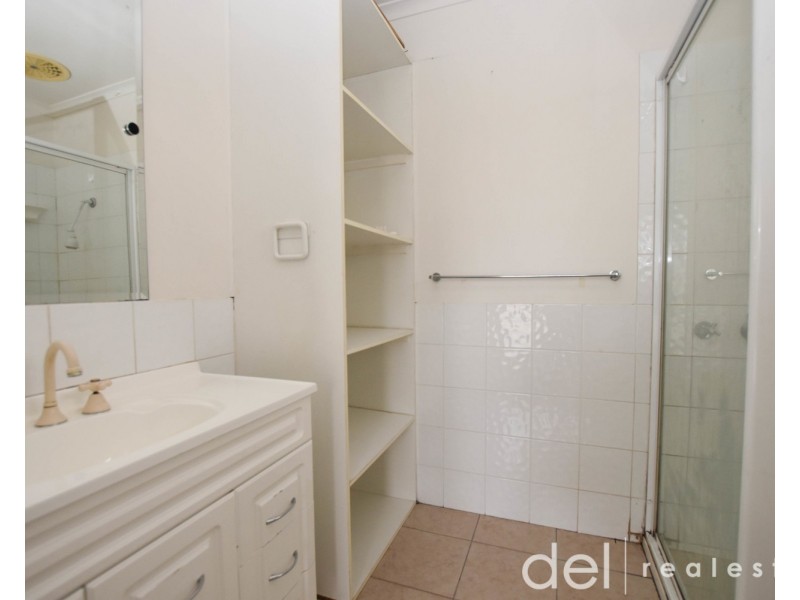22 Isaac Smith Crescent, Endeavour Hills VIC 3802