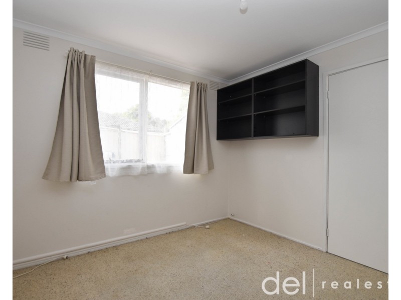 22 Isaac Smith Crescent, Endeavour Hills VIC 3802