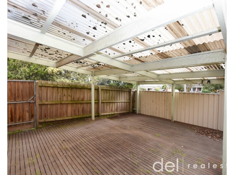 22 Isaac Smith Crescent, Endeavour Hills VIC 3802