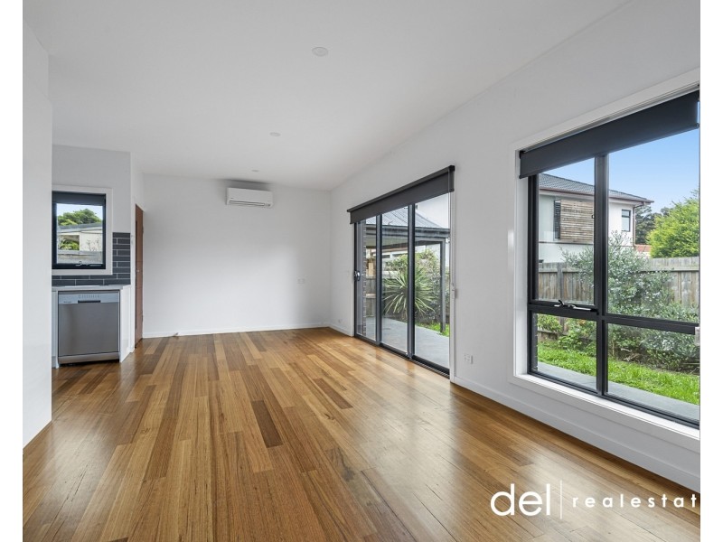 3/2 Fifth Avenue, Dandenong VIC 3175