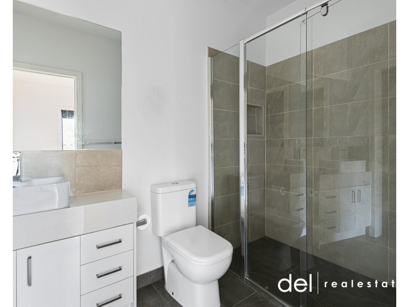 3/2 Fifth Avenue, Dandenong VIC 3175