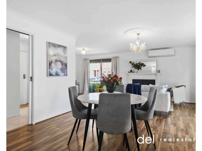 2/26 Leopold Crescent, Hampton Park VIC 3976