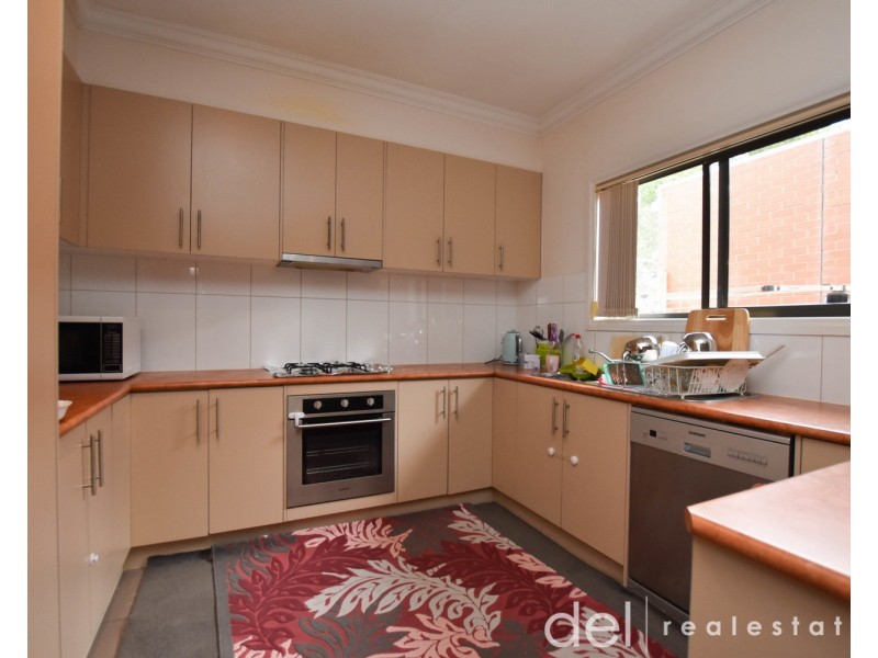 2/12 Olive Road, Eumemmerring VIC 3177