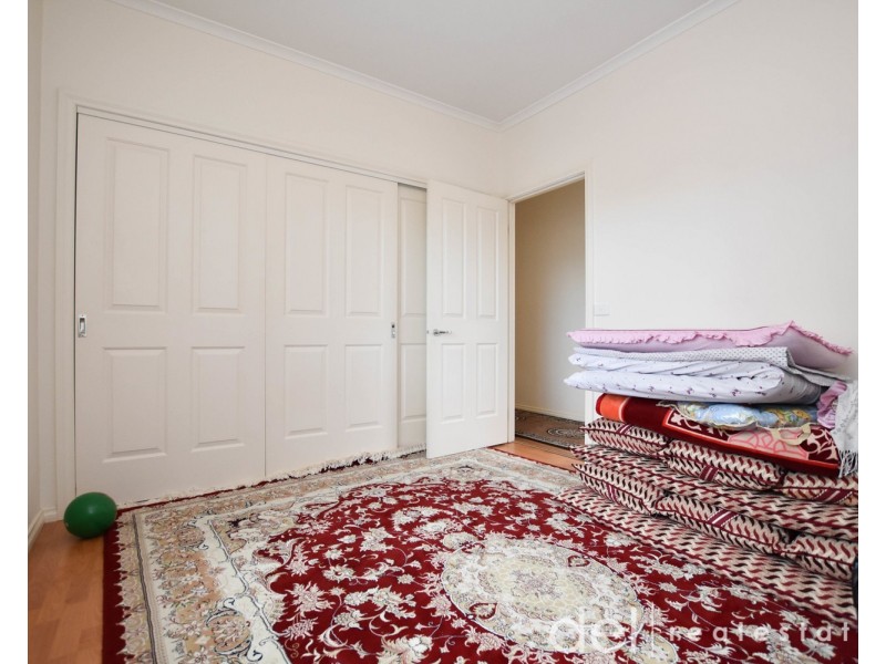 2/12 Olive Road, Eumemmerring VIC 3177