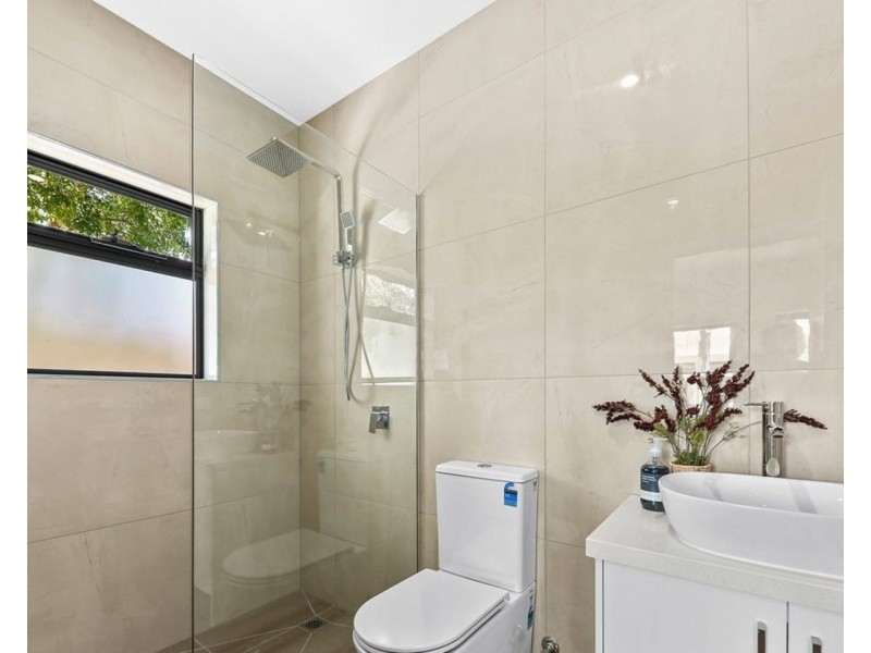 1/26 Gloria Avenue, Dandenong North VIC 3175