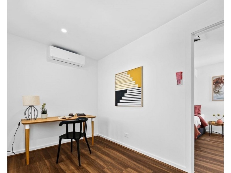 2/26 Gloria Avenue, Dandenong North VIC 3175