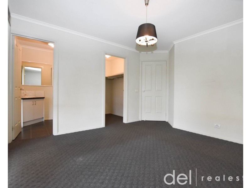 1 Sacha Drive, Pakenham VIC 3810