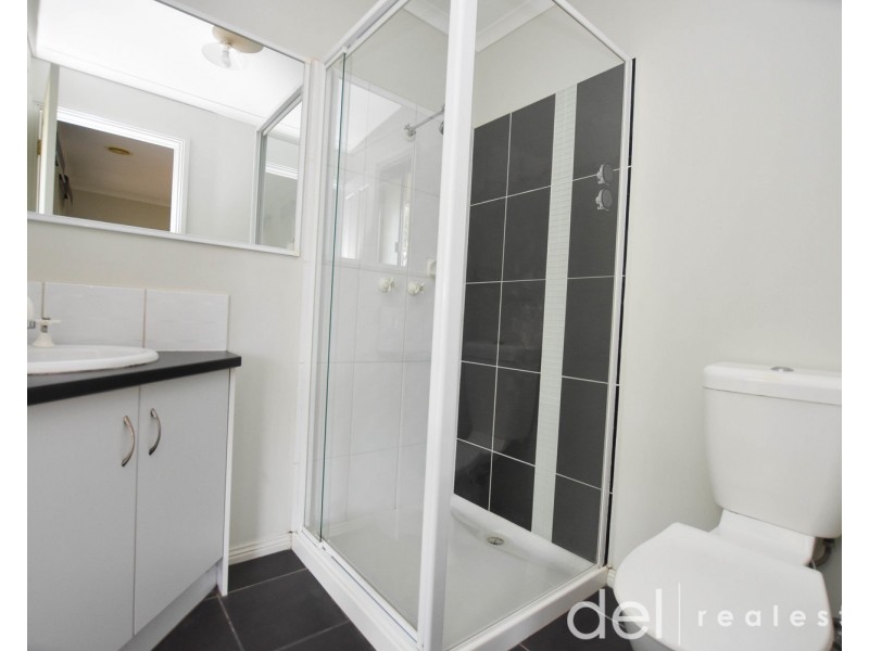 1 Sacha Drive, Pakenham VIC 3810