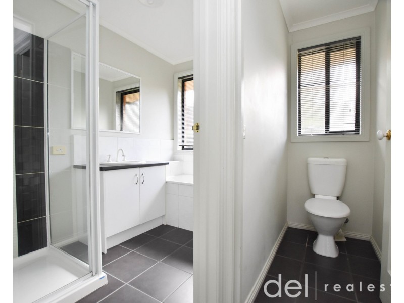 1 Sacha Drive, Pakenham VIC 3810