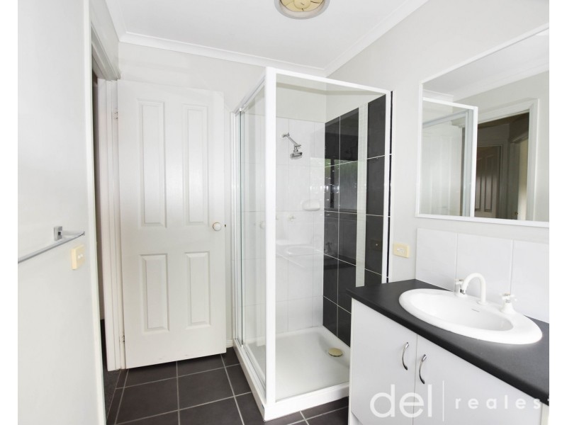 1 Sacha Drive, Pakenham VIC 3810