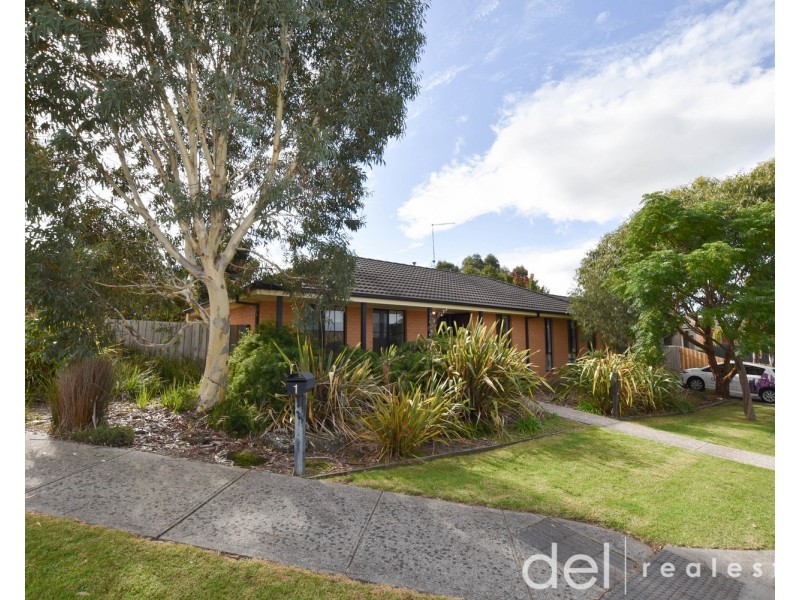 1 Sacha Drive, Pakenham VIC 3810