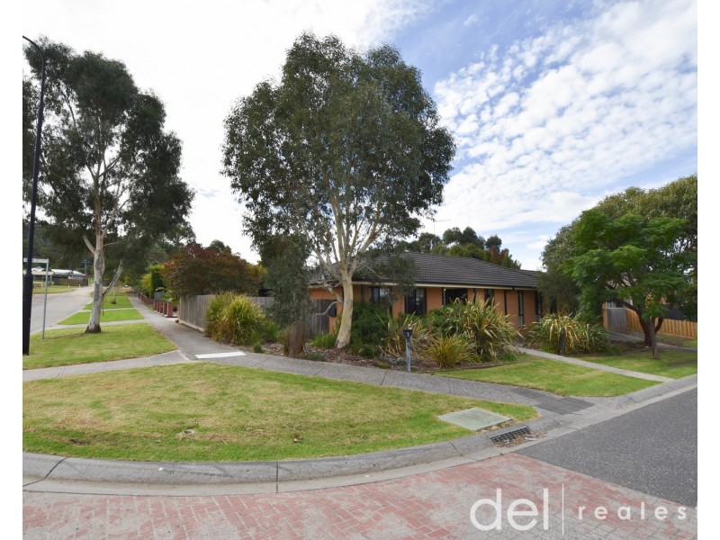 1 Sacha Drive, Pakenham VIC 3810