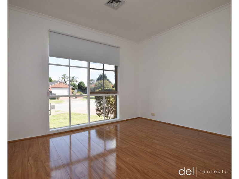 10 Bogong Close, Hallam VIC 3803