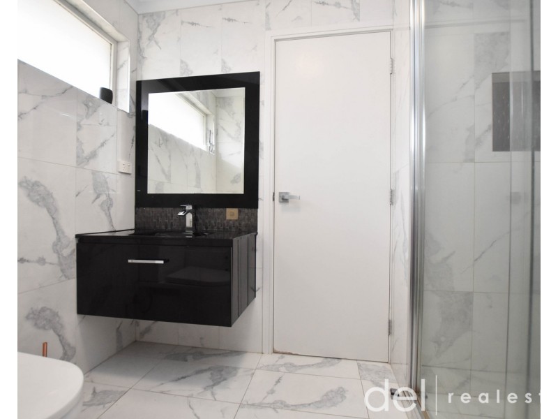 2 Peebles Street, Endeavour Hills VIC 3802