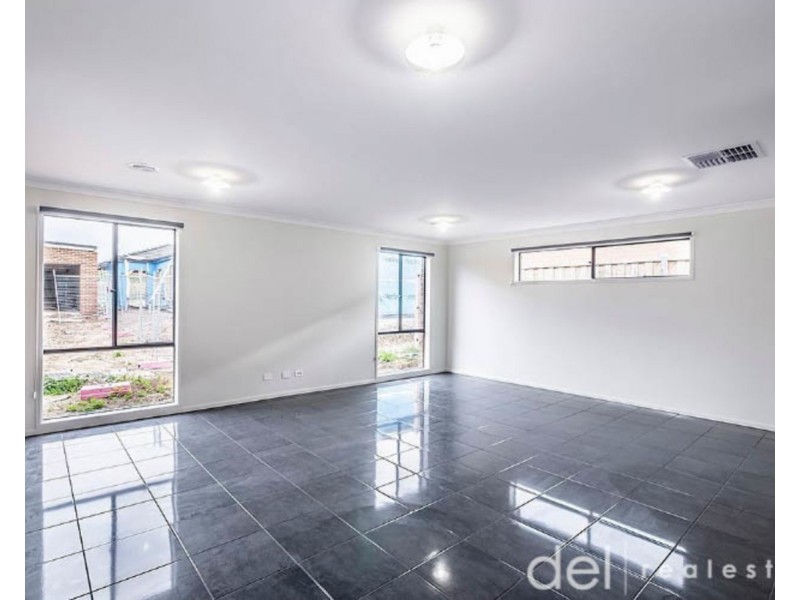 6 Gathering Street, Clyde VIC 3978