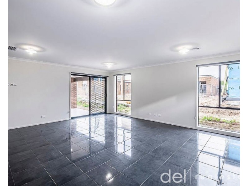 6 Gathering Street, Clyde VIC 3978
