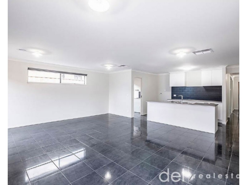 6 Gathering Street, Clyde VIC 3978