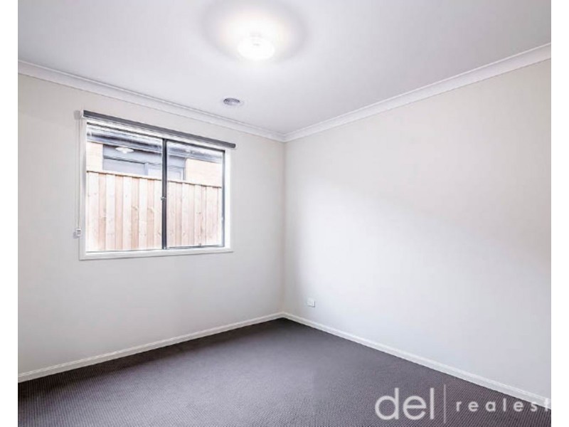 6 Gathering Street, Clyde VIC 3978