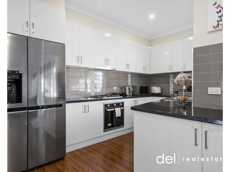 2/14 Roberta Street, Dandenong VIC 3175