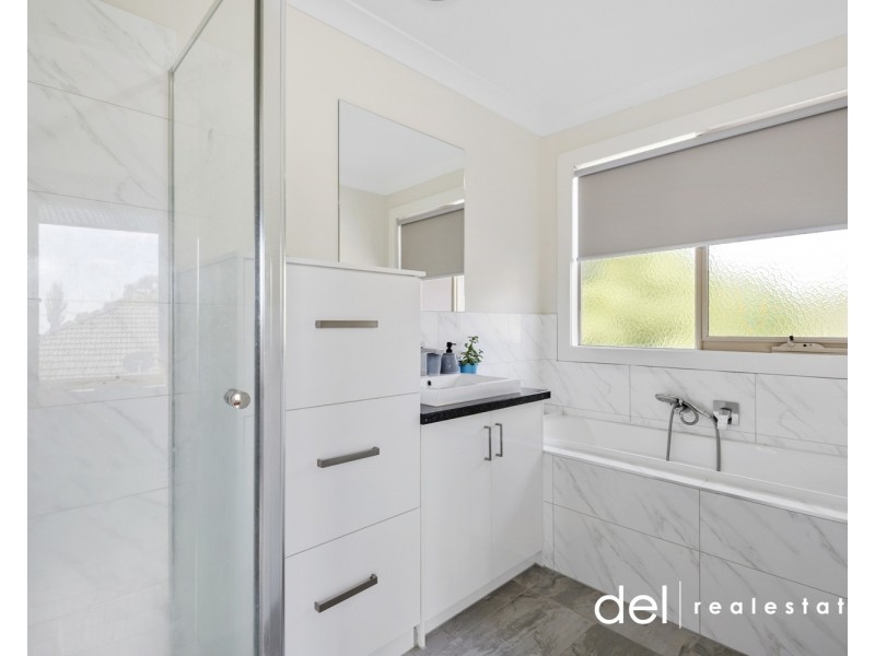 2/14 Roberta Street, Dandenong VIC 3175