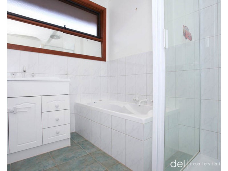4 Eddington Place, Endeavour Hills VIC 3802