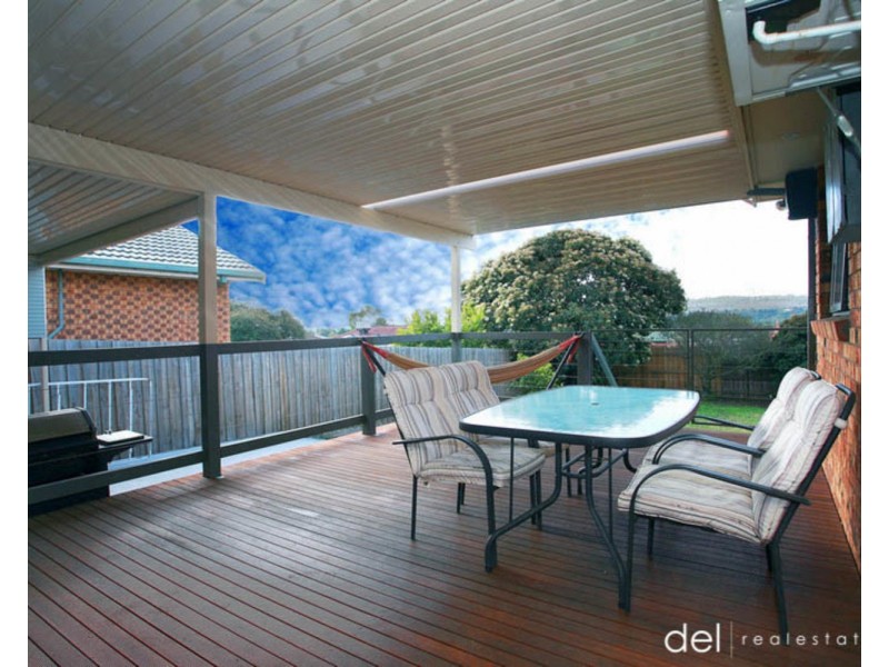 4 Eddington Place, Endeavour Hills VIC 3802