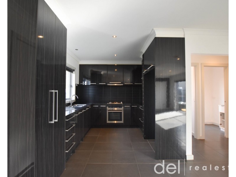 1/10 Bloomfield Road, Noble Park VIC 3174