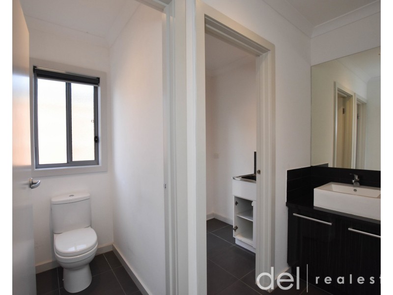 1/10 Bloomfield Road, Noble Park VIC 3174