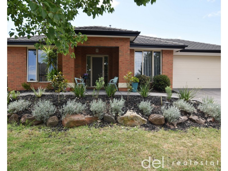 4 Goulburn Place, Pakenham VIC 3810