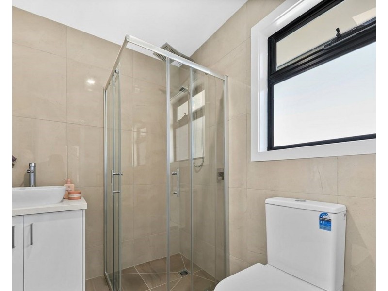 2/26 Gloria Avenue, Dandenong North VIC 3175