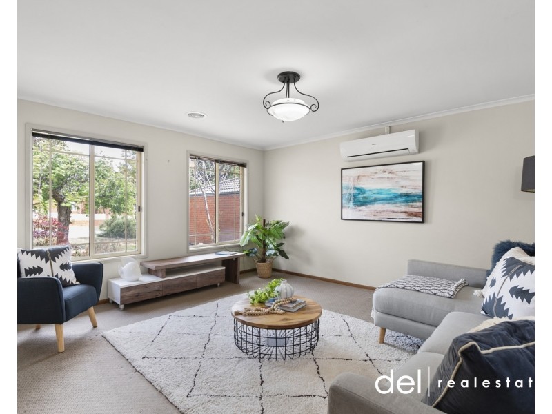 64 Norfolk Drive, Narre Warren VIC 3805