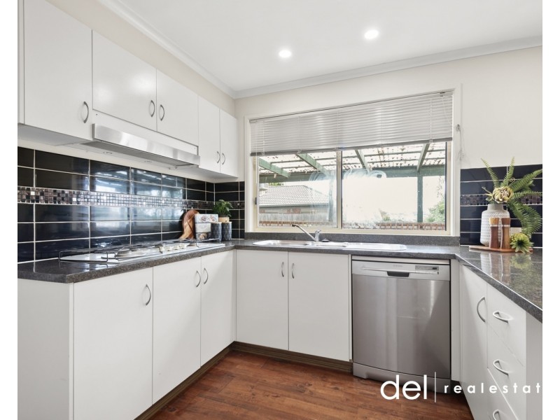 64 Norfolk Drive, Narre Warren VIC 3805